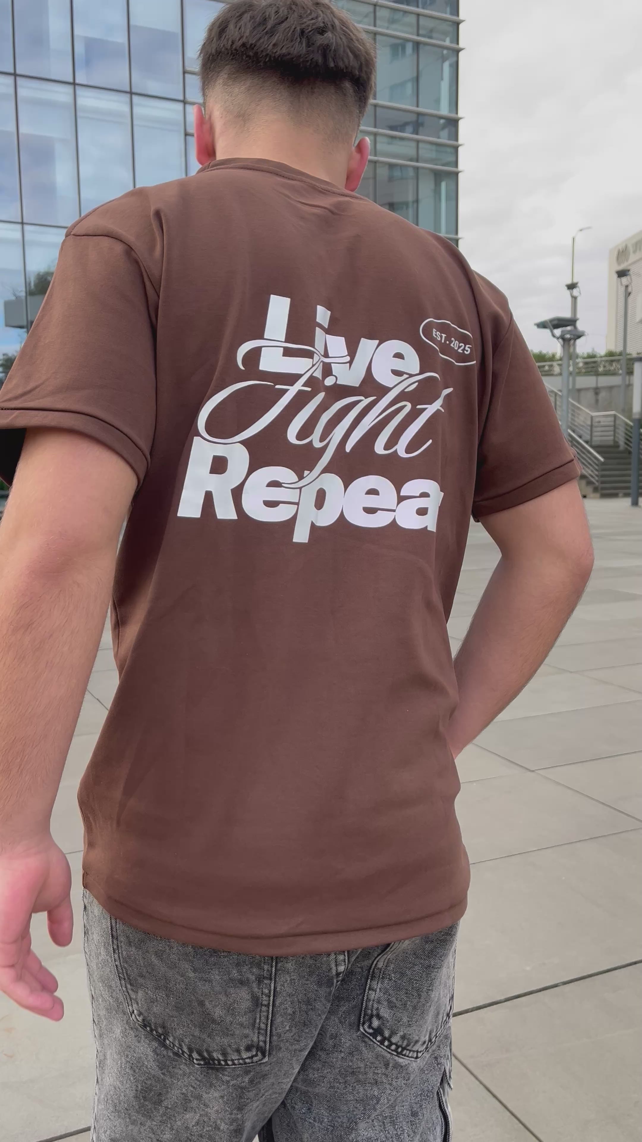 REMERA LIVE FIGTH REPEATE